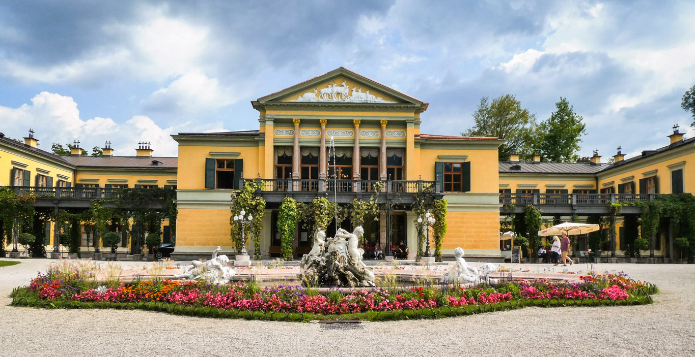 Vista della villa imperiale Kaiservilla 