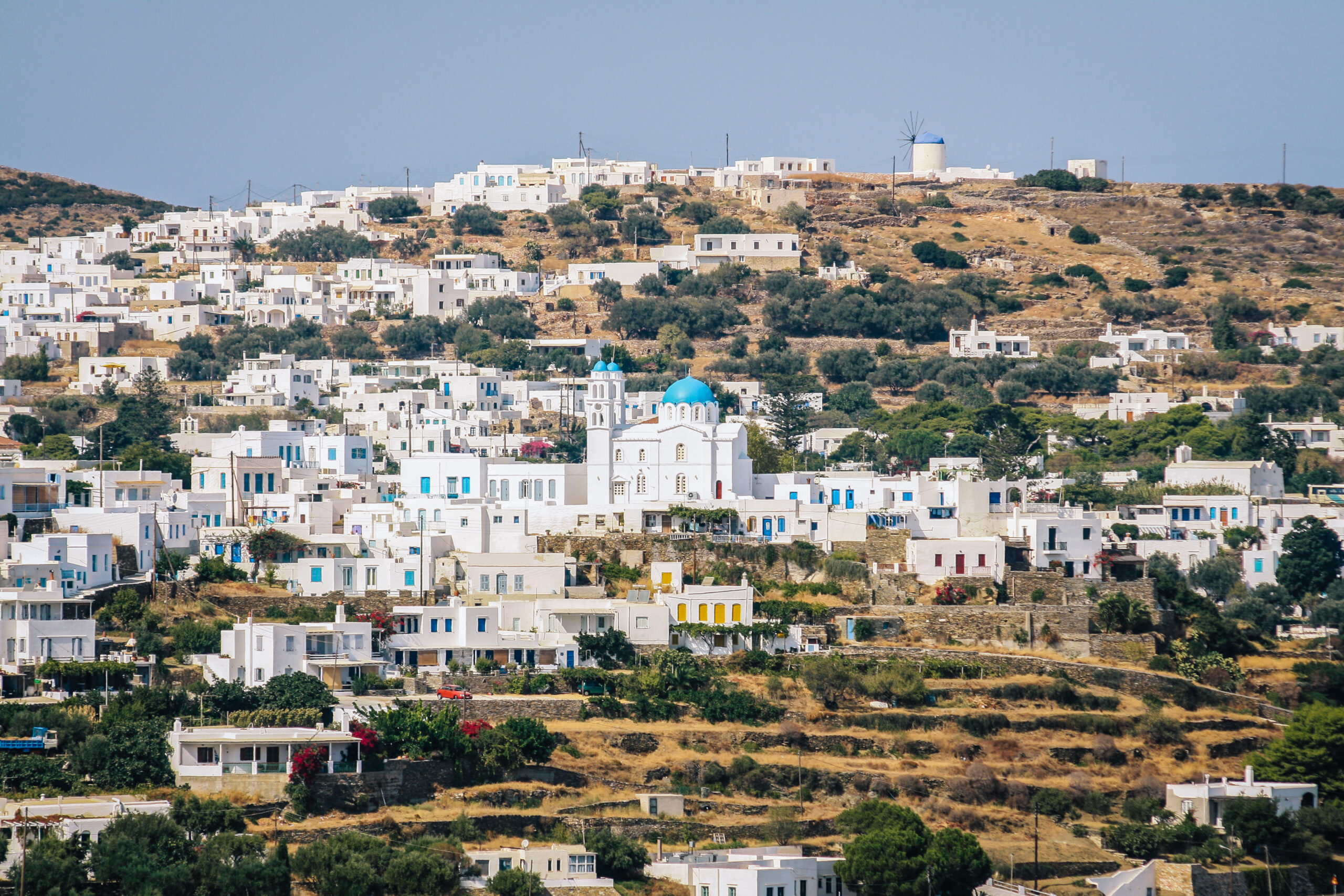 Isola di Sifnos case bianche viste dall'alto