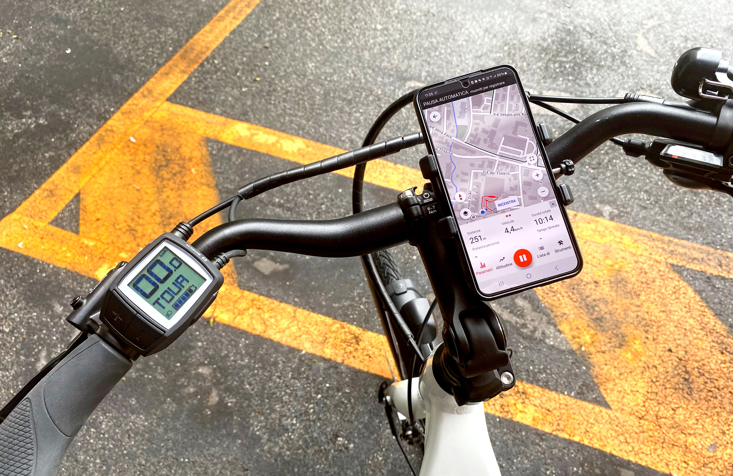 Portabicchieri per manubrio bici, Portabicchieri bici con porta cellulare | Portabottiglie per scooter, girevole a 360 gradi,Gabbia per bottiglia d'acqua per bicicletta per camminatori su sedia a rote