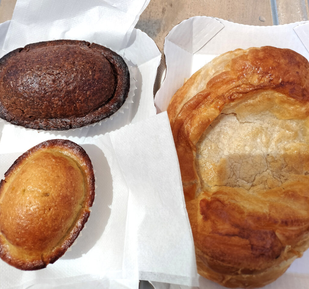 Traditional Salento pastries, including pasticciotto and rustico leccese